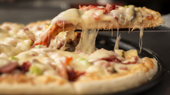 _2021-07-06_16_56_pizza-1317699_1920 (2).jpg